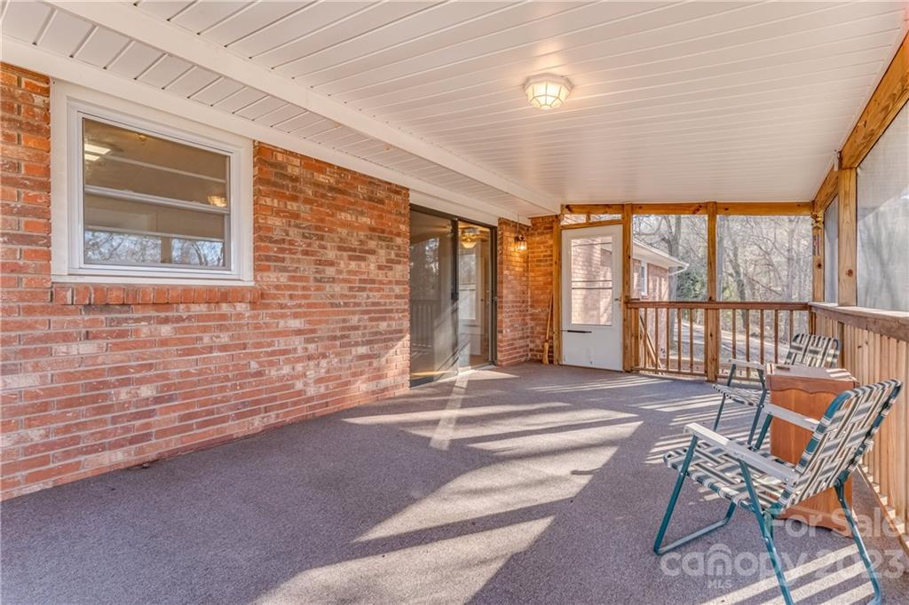 17 Fieldcrest Circle Asheville NC 28806