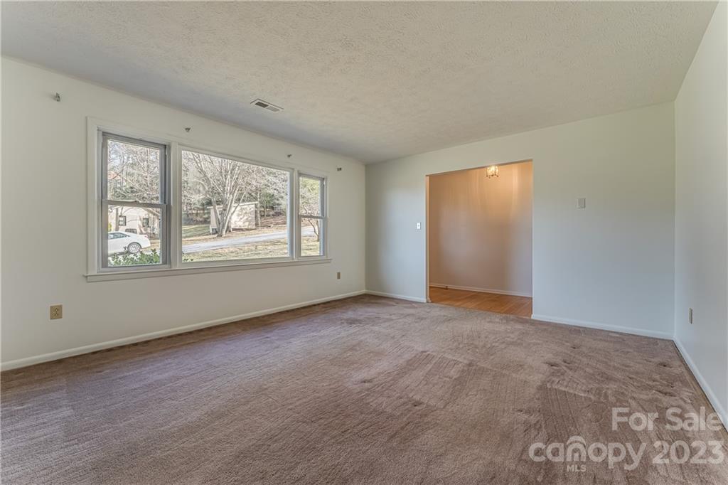 17 Fieldcrest Circle Asheville NC 28806