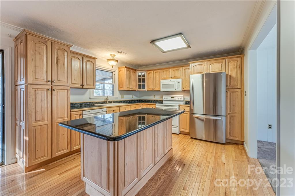 17 Fieldcrest Circle Asheville NC 28806