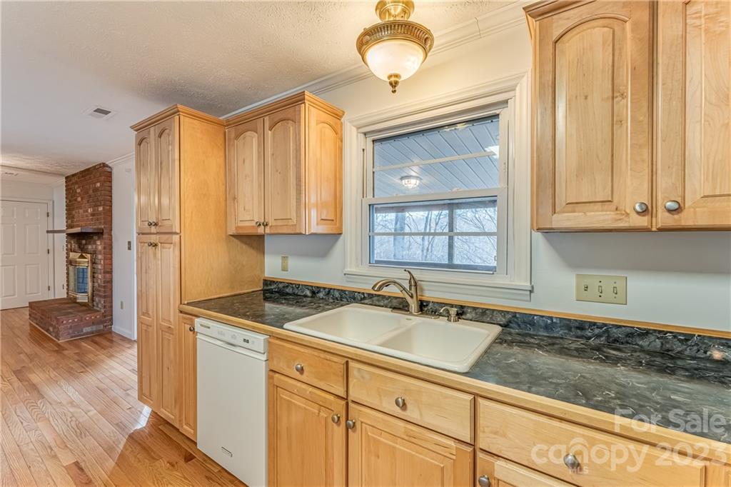 17 Fieldcrest Circle Asheville NC 28806