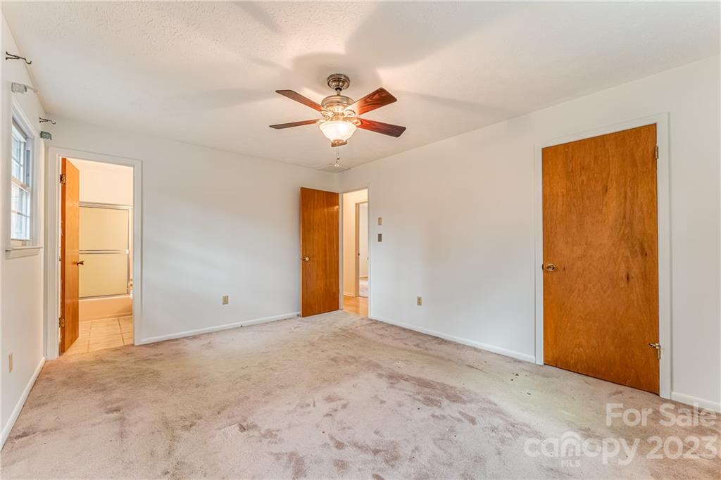 17 Fieldcrest Circle Asheville NC 28806