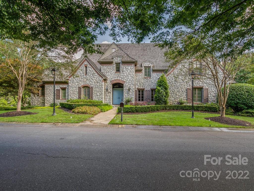 2207 La Maison Drive Charlotte NC 28226