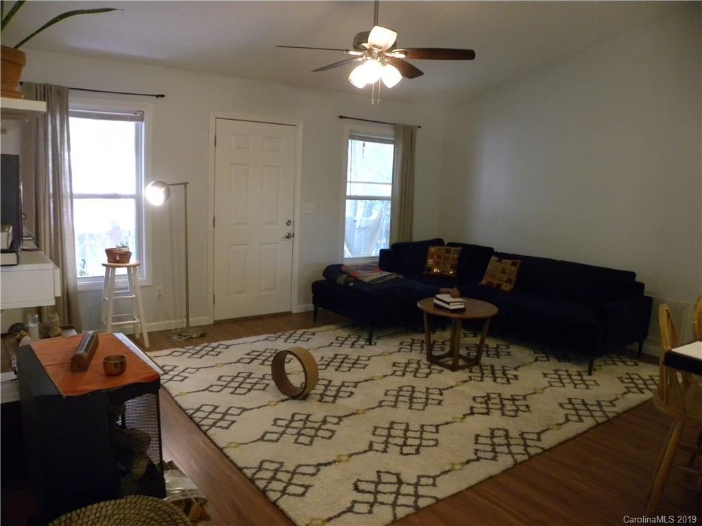 23 Peace Street Asheville NC 28806