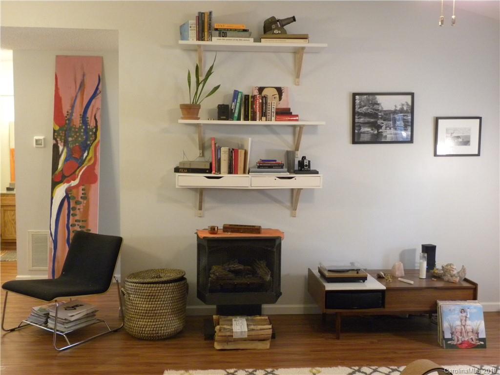 23 Peace Street Asheville NC 28806
