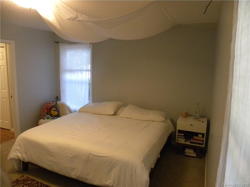 23 Peace Street Asheville NC 28806
