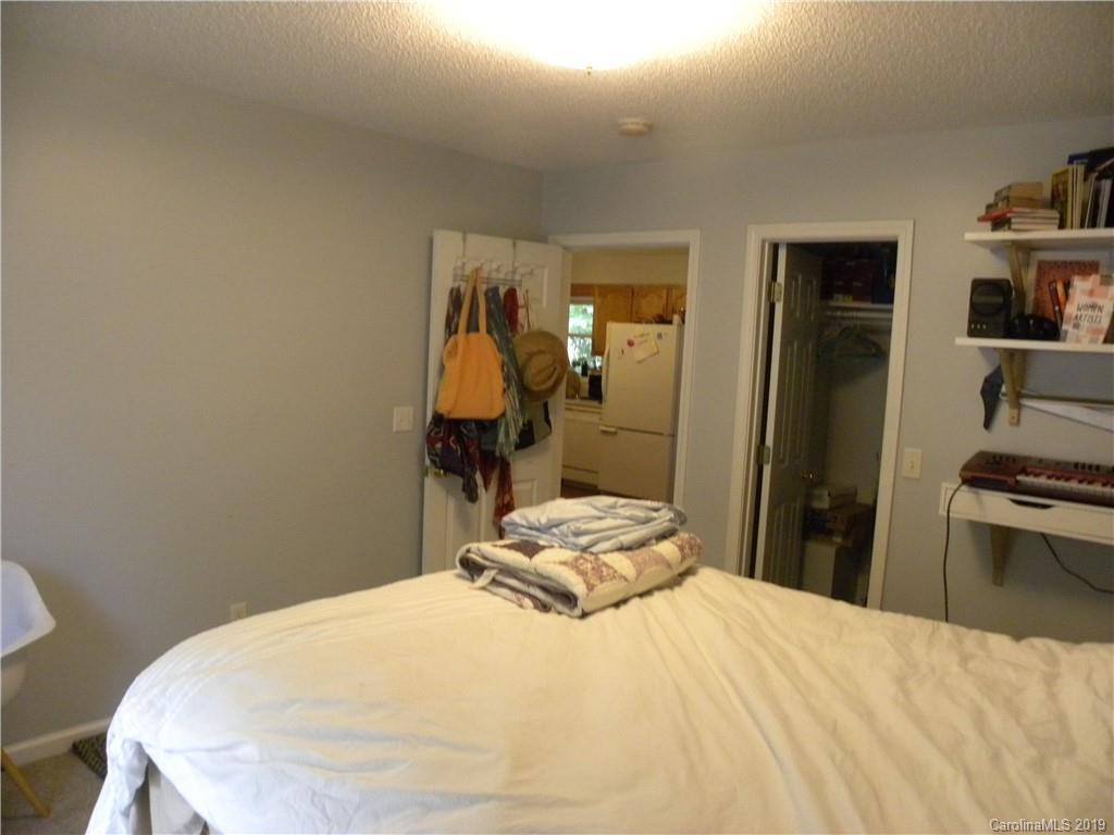 23 Peace Street Asheville NC 28806