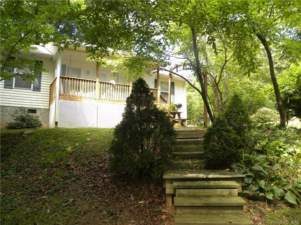 23 Peace Street Asheville NC 28806