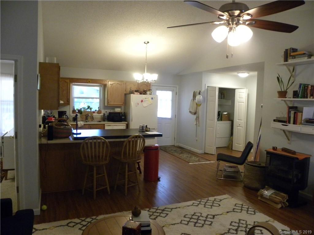 23 Peace Street Asheville NC 28806