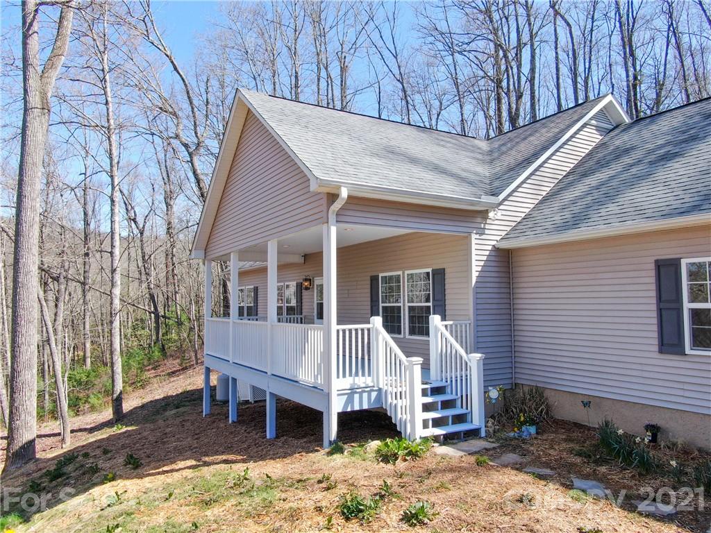 1237 Happy Acres Road, Brevard NC Real Estate Listing MLS Car3724257