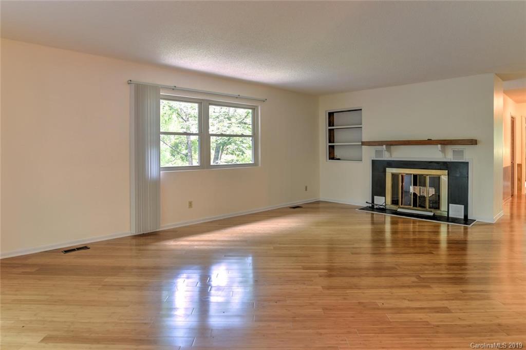 350 Chunns Cove Road Asheville NC 28805