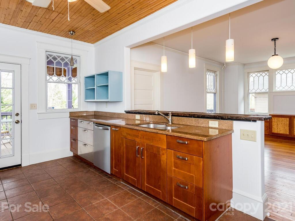 135 Flint Street Asheville NC 28801