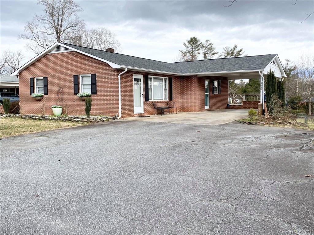 3137 Clarks Chapel Road Lenoir NC 28645