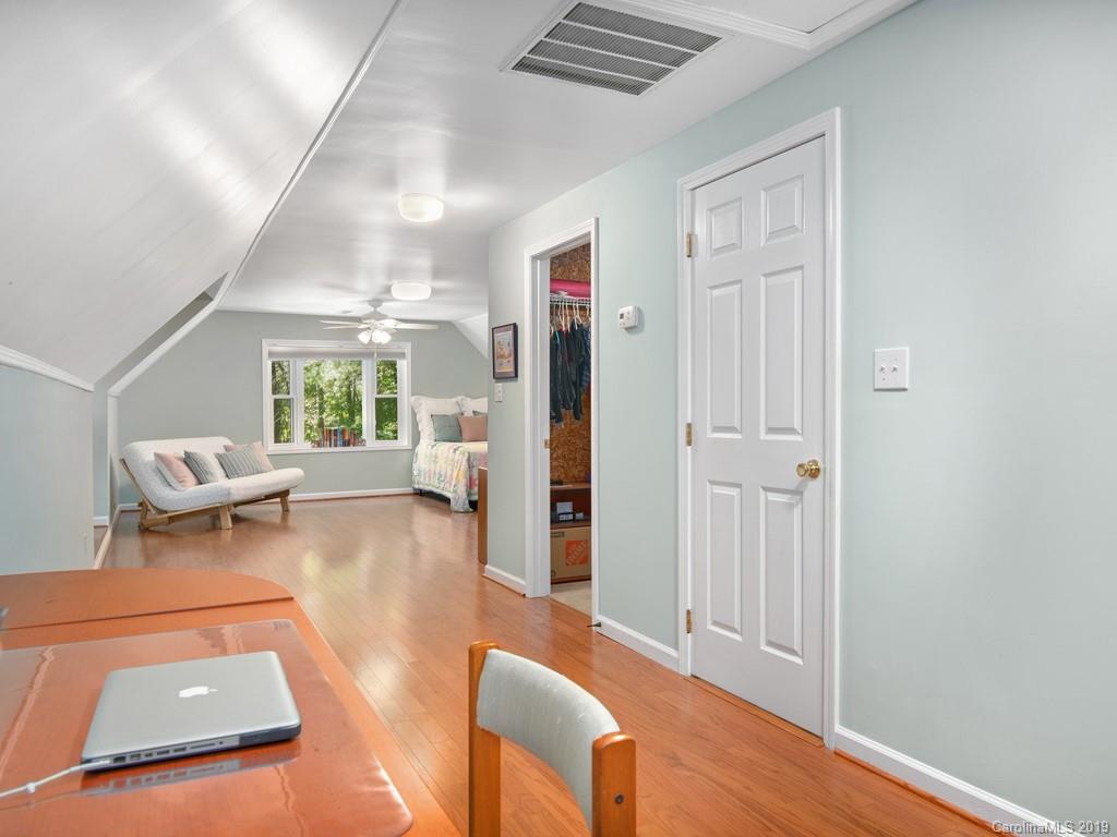 70 Cedarwood Drive Asheville NC 28803