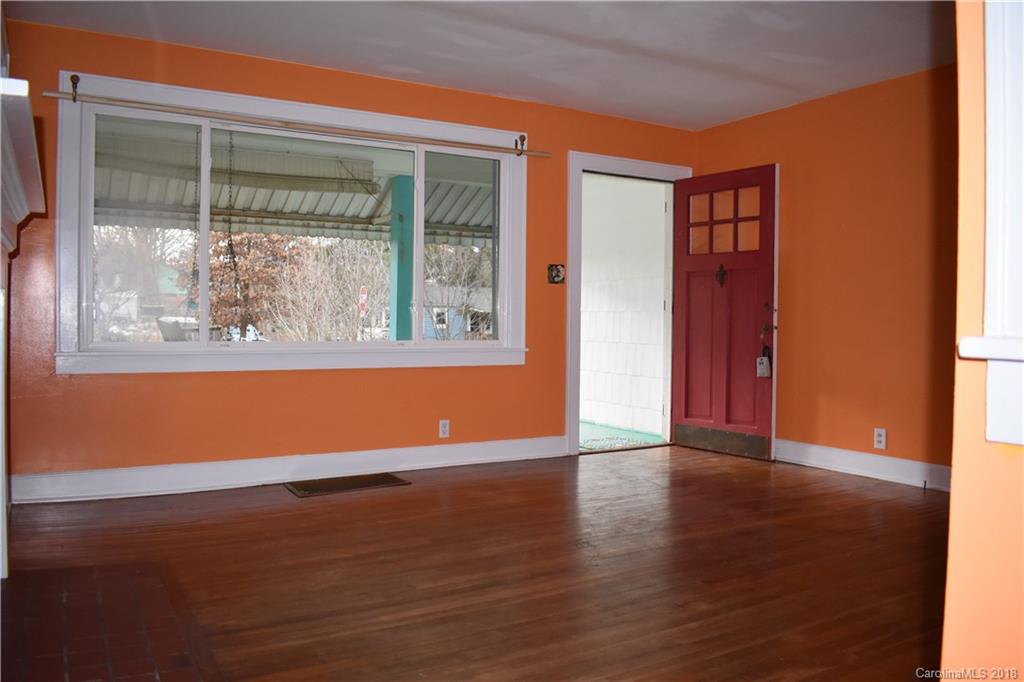 63 Carrier Street Asheville NC 28806