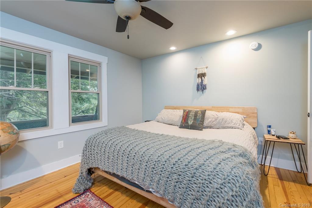 301 Woodland Drive Swannanoa NC 28778