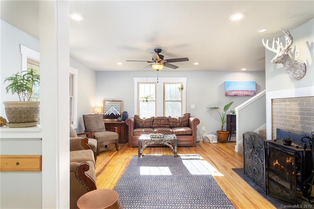 301 Woodland Drive Swannanoa NC 28778