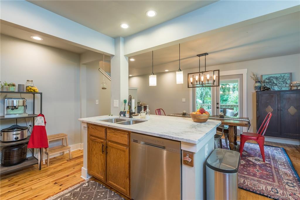 301 Woodland Drive Swannanoa NC 28778