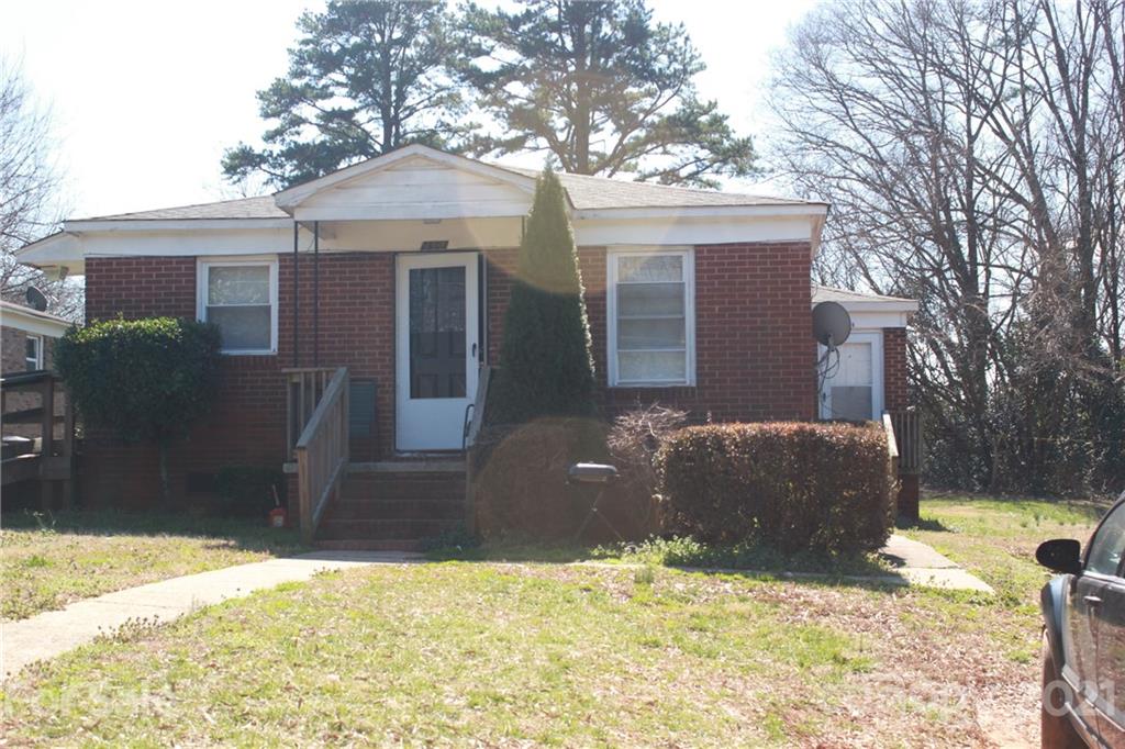 2607 & 2609 Celia Avenue Charlotte NC 28216