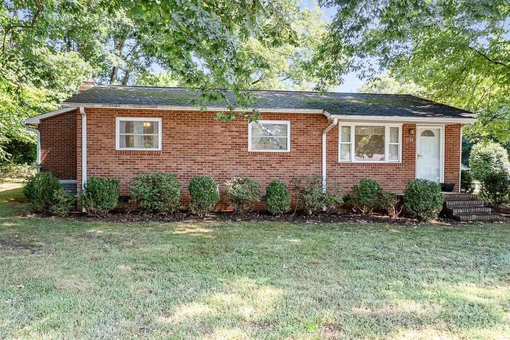 1314 Reid Street Statesville NC 28677