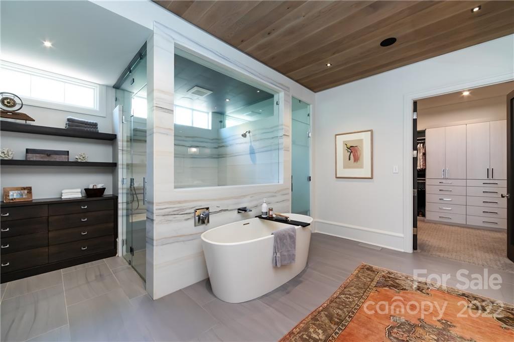1903 Queens Road W Charlotte NC 28207