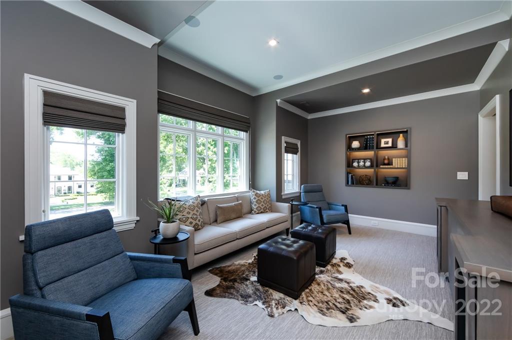 1903 Queens Road W Charlotte NC 28207