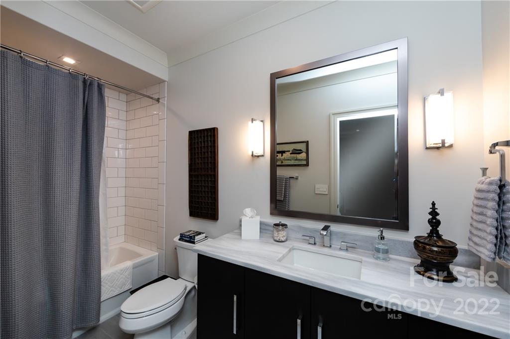 1903 Queens Road W Charlotte NC 28207