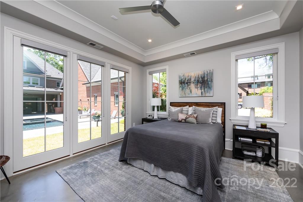 1903 Queens Road W Charlotte NC 28207