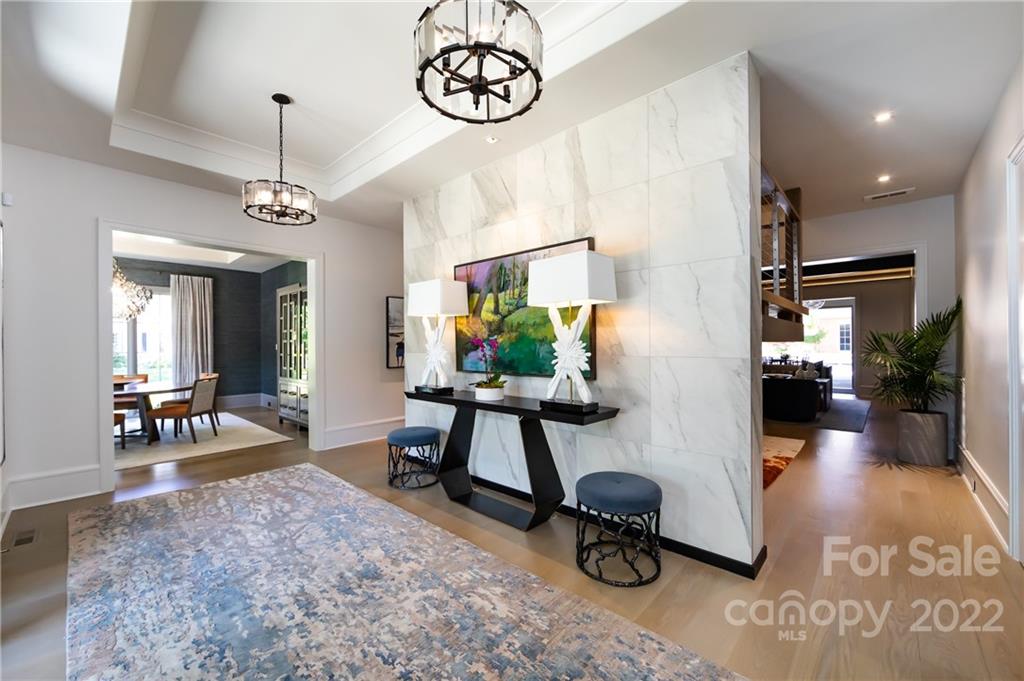 1903 Queens Road W Charlotte NC 28207