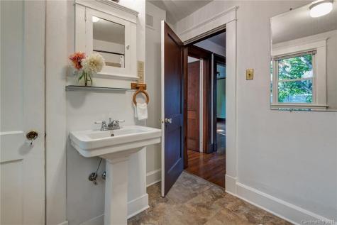 167 Brucemont Circle Asheville NC 28806
