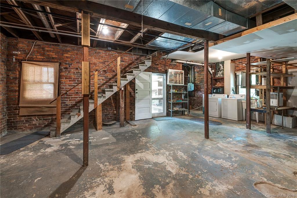 167 Brucemont Circle Asheville NC 28806