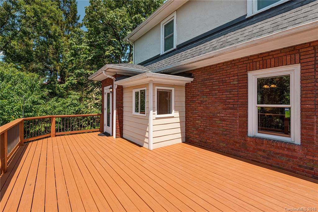 167 Brucemont Circle Asheville NC 28806