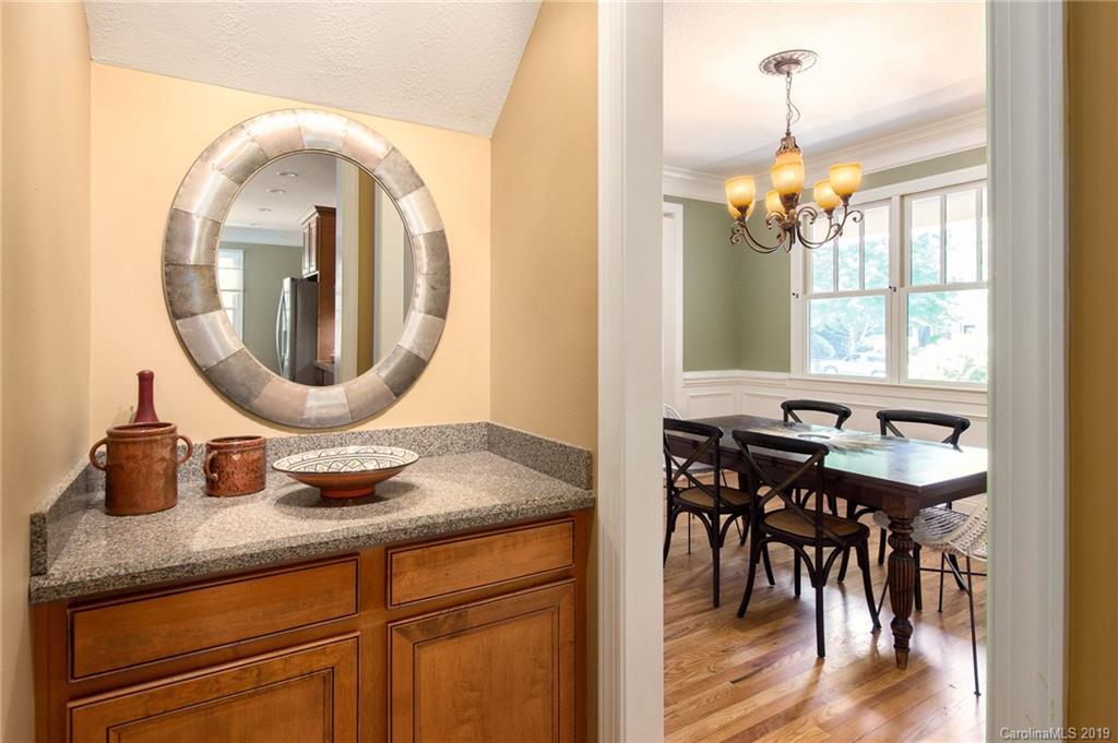 8 Applewood Drive Asheville NC 28805