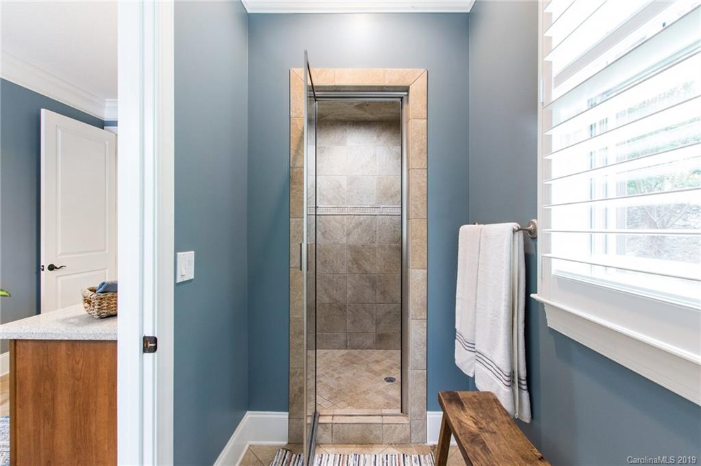 8 Applewood Drive Asheville NC 28805