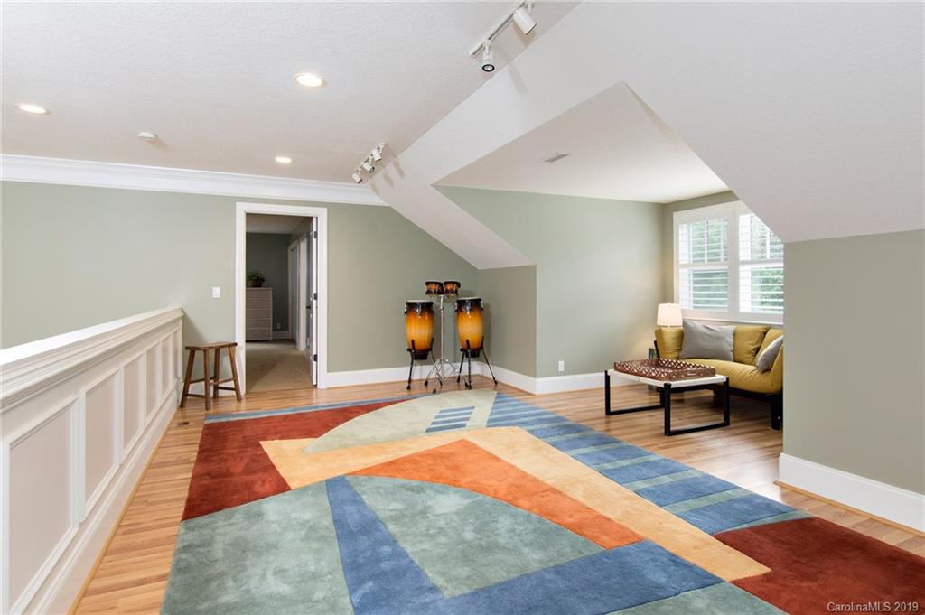 8 Applewood Drive Asheville NC 28805