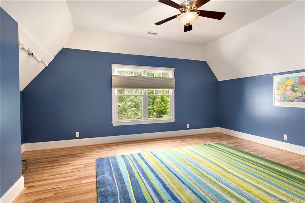 8 Applewood Drive Asheville NC 28805