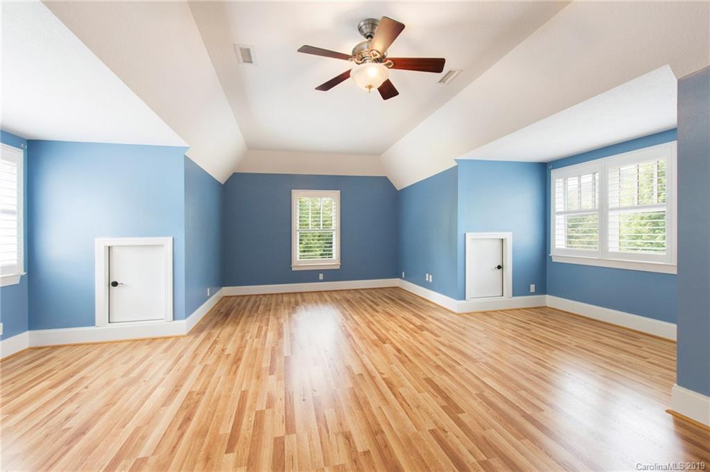 8 Applewood Drive Asheville NC 28805