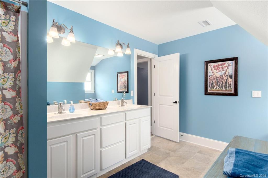 8 Applewood Drive Asheville NC 28805