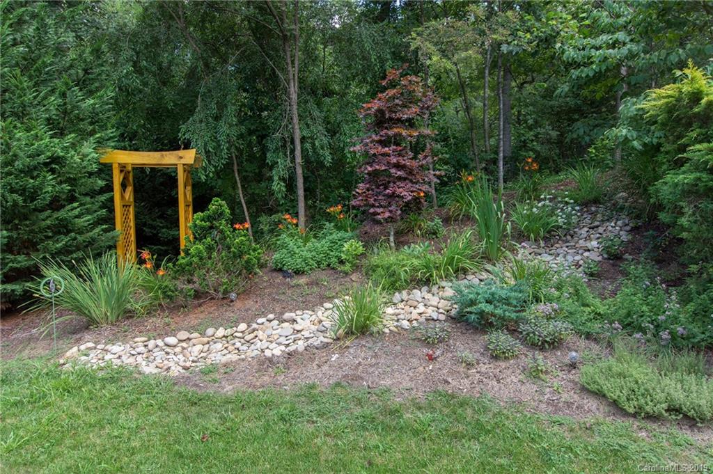 8 Applewood Drive Asheville NC 28805