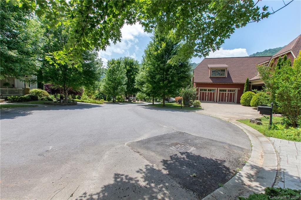 8 Applewood Drive Asheville NC 28805