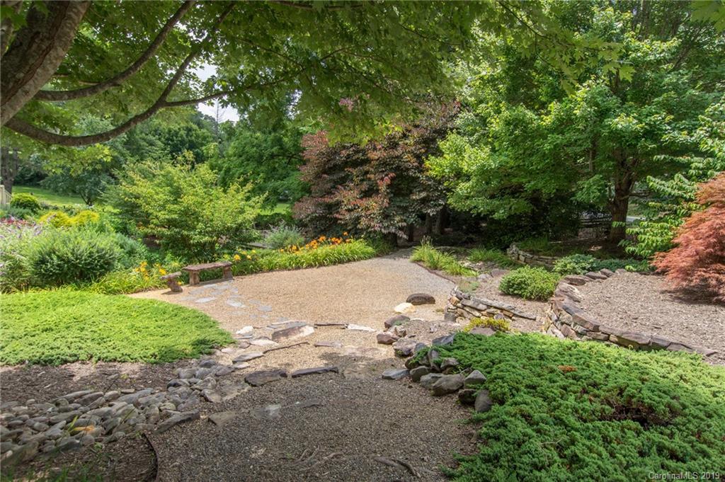 8 Applewood Drive Asheville NC 28805