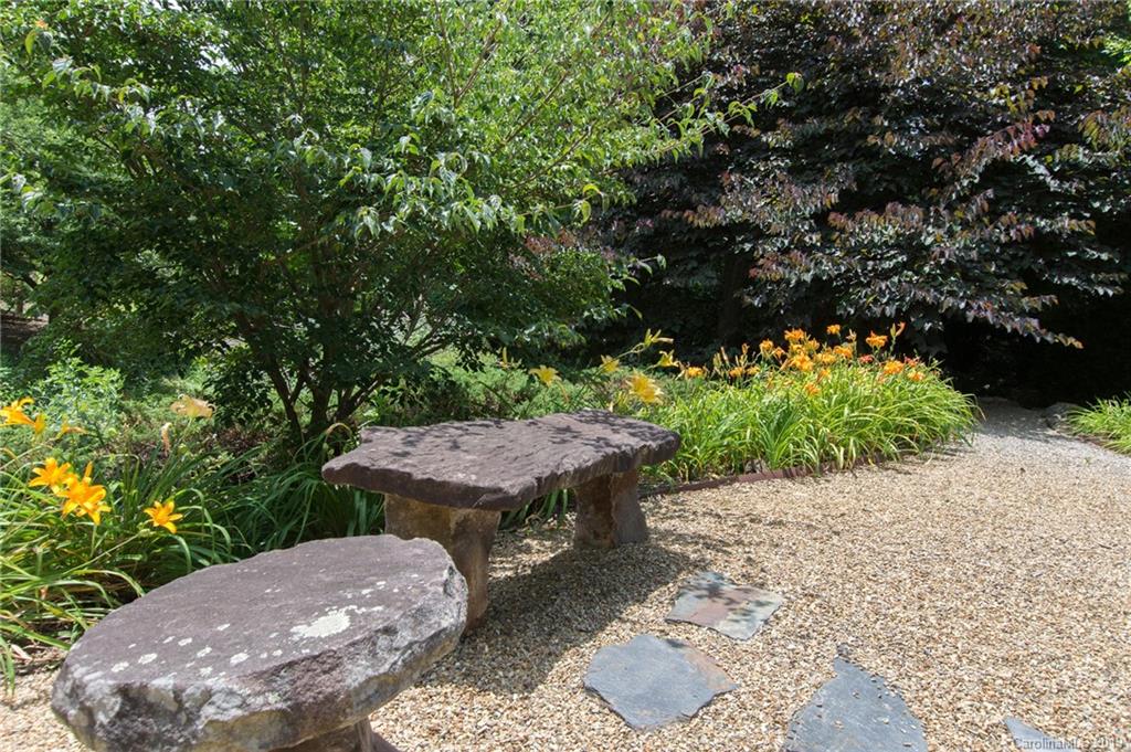 8 Applewood Drive Asheville NC 28805