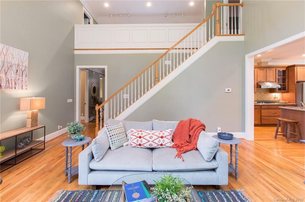 8 Applewood Drive Asheville NC 28805
