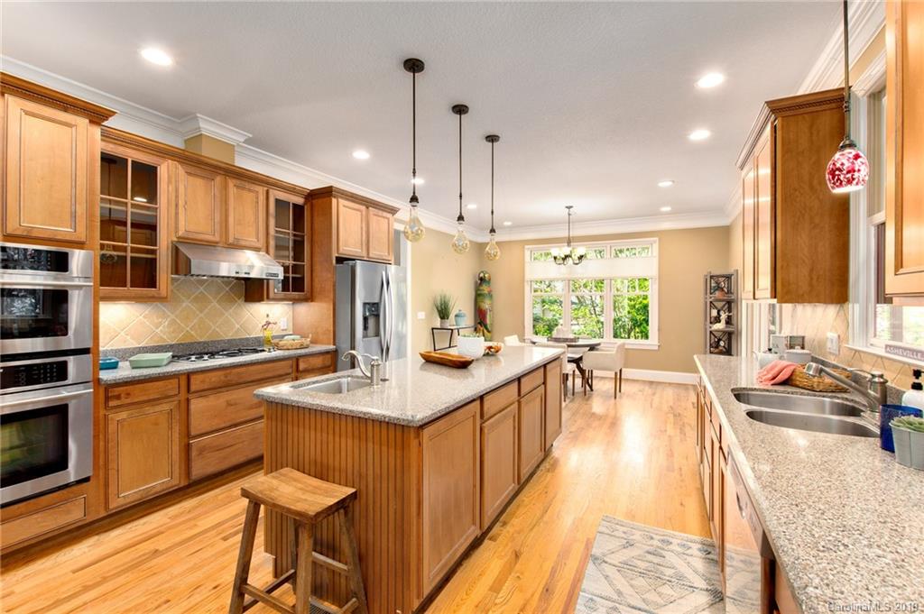 8 Applewood Drive Asheville NC 28805