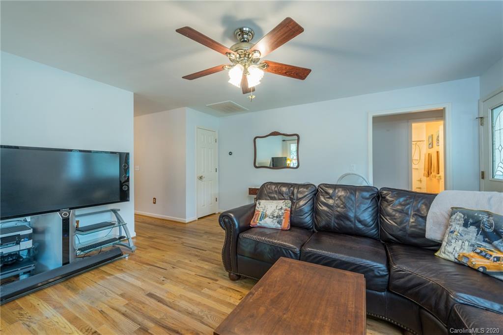 71 Crooked Creek Estate Old Fort NC 28762