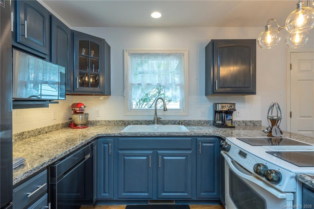 71 Crooked Creek Estate Old Fort NC 28762