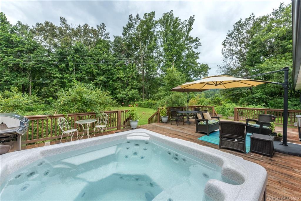 71 Crooked Creek Estate Old Fort NC 28762