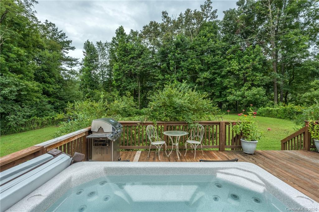 71 Crooked Creek Estate Old Fort NC 28762