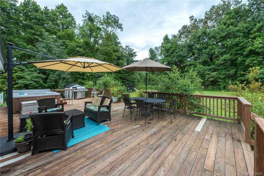 71 Crooked Creek Estate Old Fort NC 28762