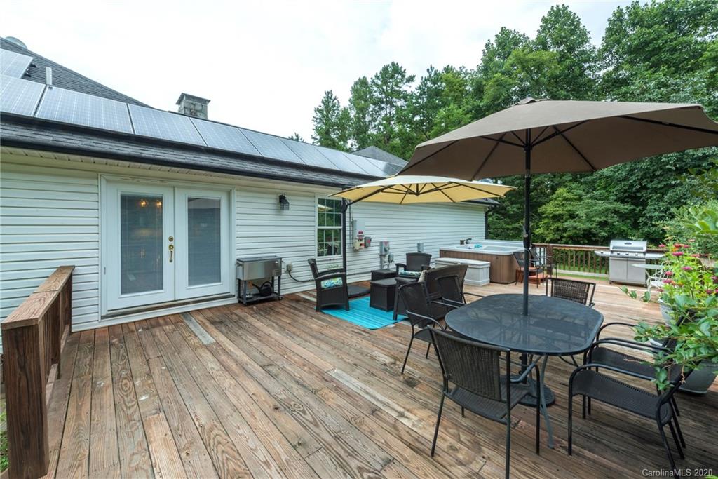 71 Crooked Creek Estate Old Fort NC 28762