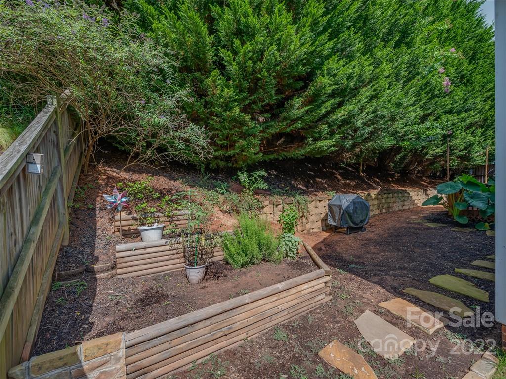 101 Carolina Bluebird Loop Arden NC 28704